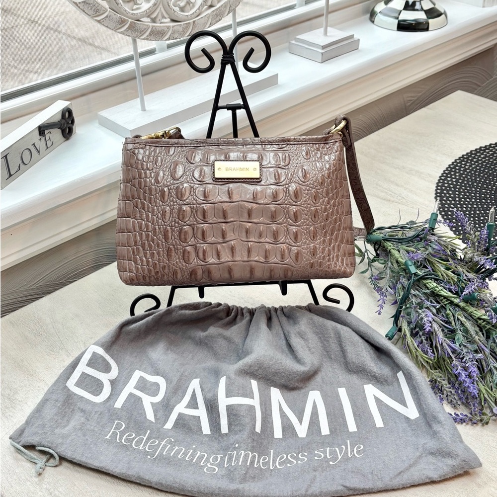 Brahmin Leather Wristlet 🤎🩶